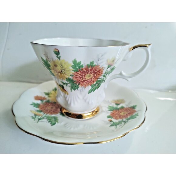 Royal Albert Tea Lyric Shape Cup & Saucer Friendship Series "Chrysanthemum" - Picture 1 of 13